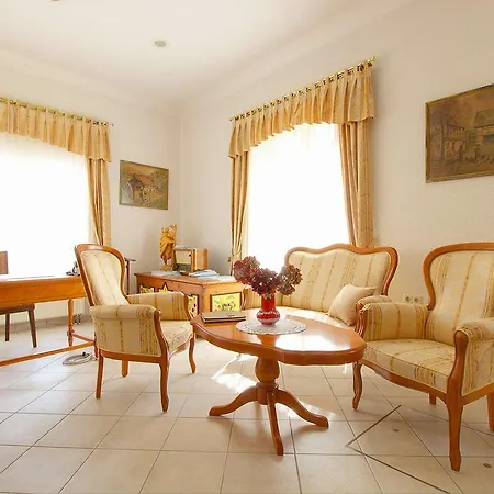 Mira Apartment