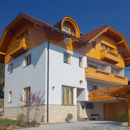Mira Apartment *