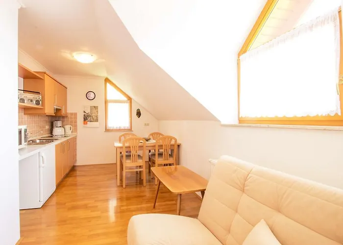 Mira アパート ブレッド